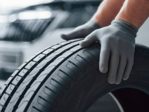 Hardening rubber prices to put pressure on tyre makers’ margin: Crisil:Image