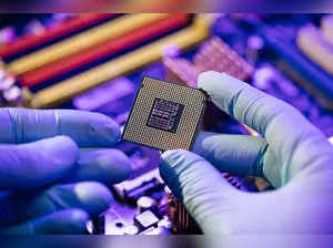 Indian scientists showcase rare electron phenomenon to expand scope of chips