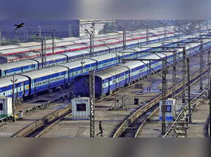 indian-railways-multi-tracks