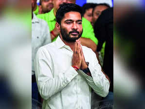 Abhishek’s Office Files Complaint Against Kolkata Mayor’s OSD