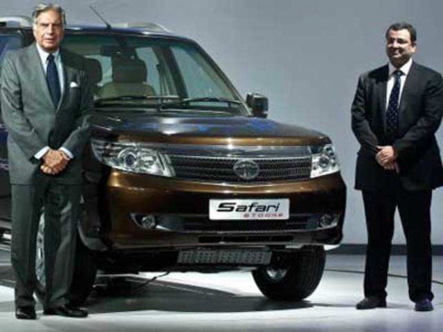Ratan Tata, Mistry at Auto Expo in New Delhi