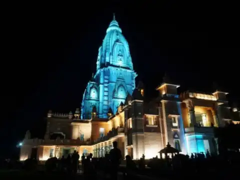 Varanasi (Kashi Vishwanath Temple)