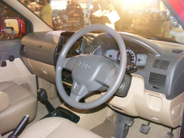 Interiors Chevrolet Tavera Neo 3 The Economic Times