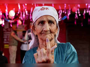 Voting in the first phase of assembly election, in south Kashmir