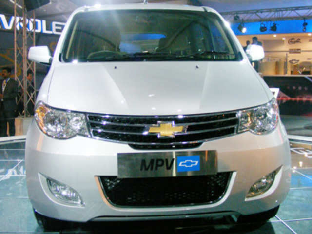 Auto Expo 2012: GM unveils Chevrolet MPV