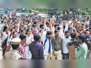 'Cease work' stir of docs, nurses continues at Bengal hospital after assault by patient's kin