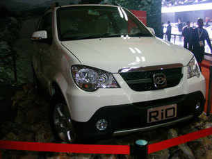 Auto Expo 2012: Premier showcases compact SUV Rio