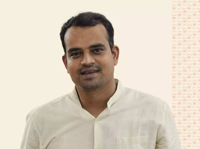 Ganesh Pawar, founder, Furnishka (1)