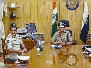 **EDS: HANDOUT IMAGE** Kolkata: Outgoing Kolkata police commissioner Vineet Goya...