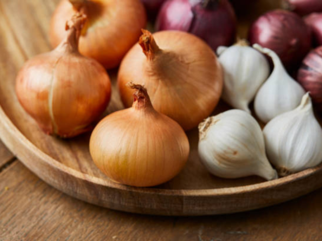 Don’t: Avoid onion and garlic