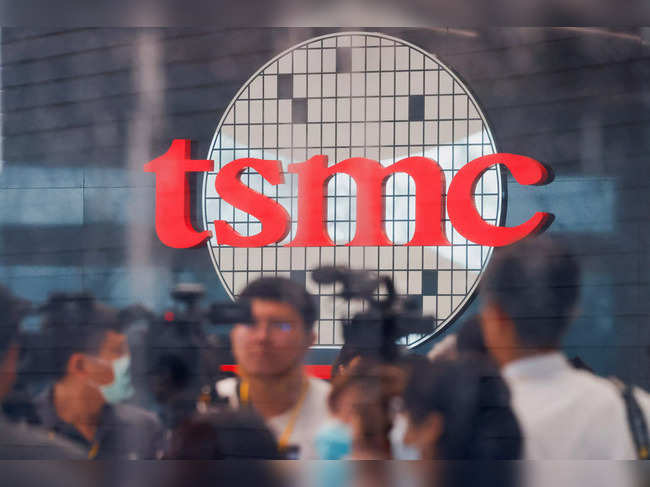 TSMC shares fall nearly 2% even after raising 2024 revenue forecast