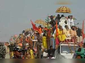 Akhara body to ban food stalls by 'non-Sanatanis' in Kumbh, rename Urdu terms for rituals