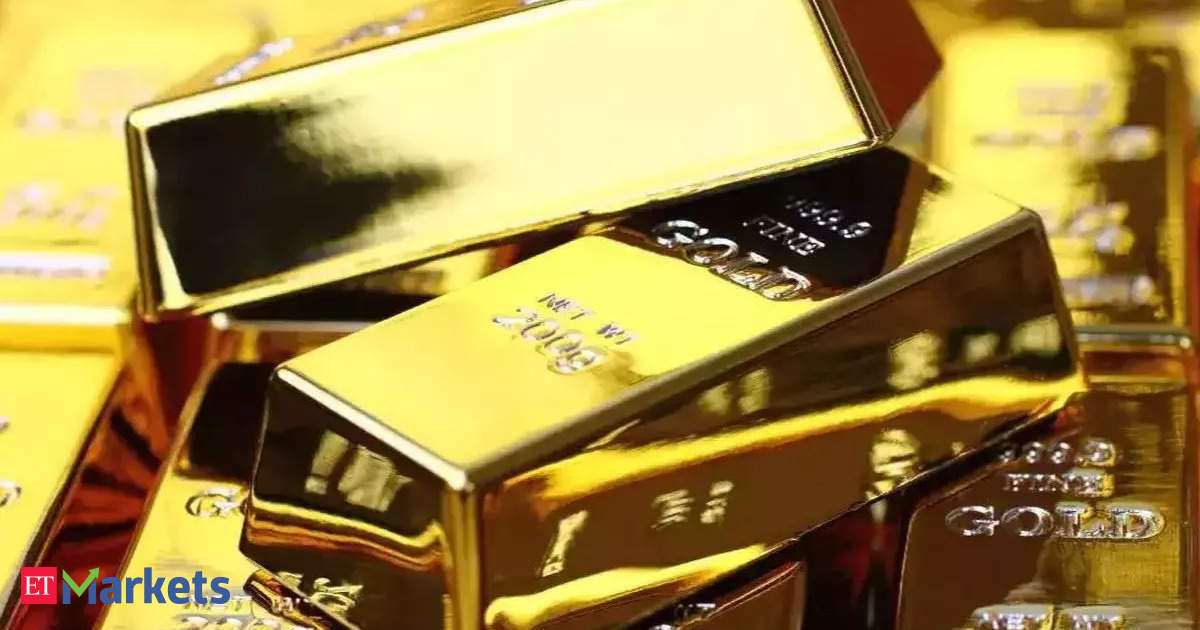 Gold holds steady as attention turns to US data