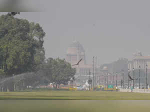 New Delhi: View of the Kartavya Path as the air quality remained in the 'poor' c...