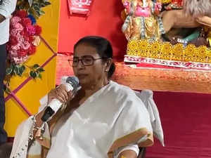 Bengal CM Mamata Banerjee visits Navanir home on Durga Puja