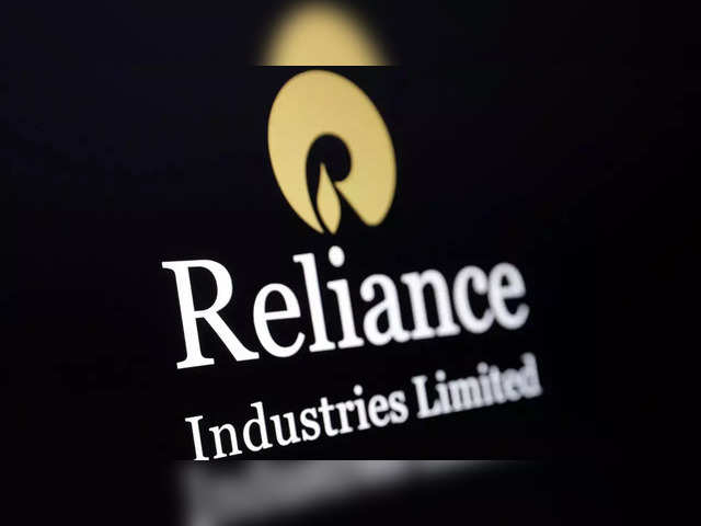 RIL: Buy Range: Rs 2447-2716 |Target price: Rs 3,243 | Upside: 19.3%