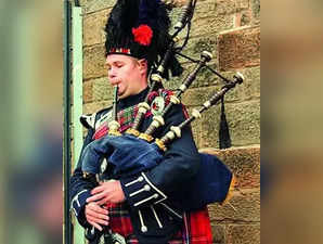 Handmade bagpipes a dying art in Scotland