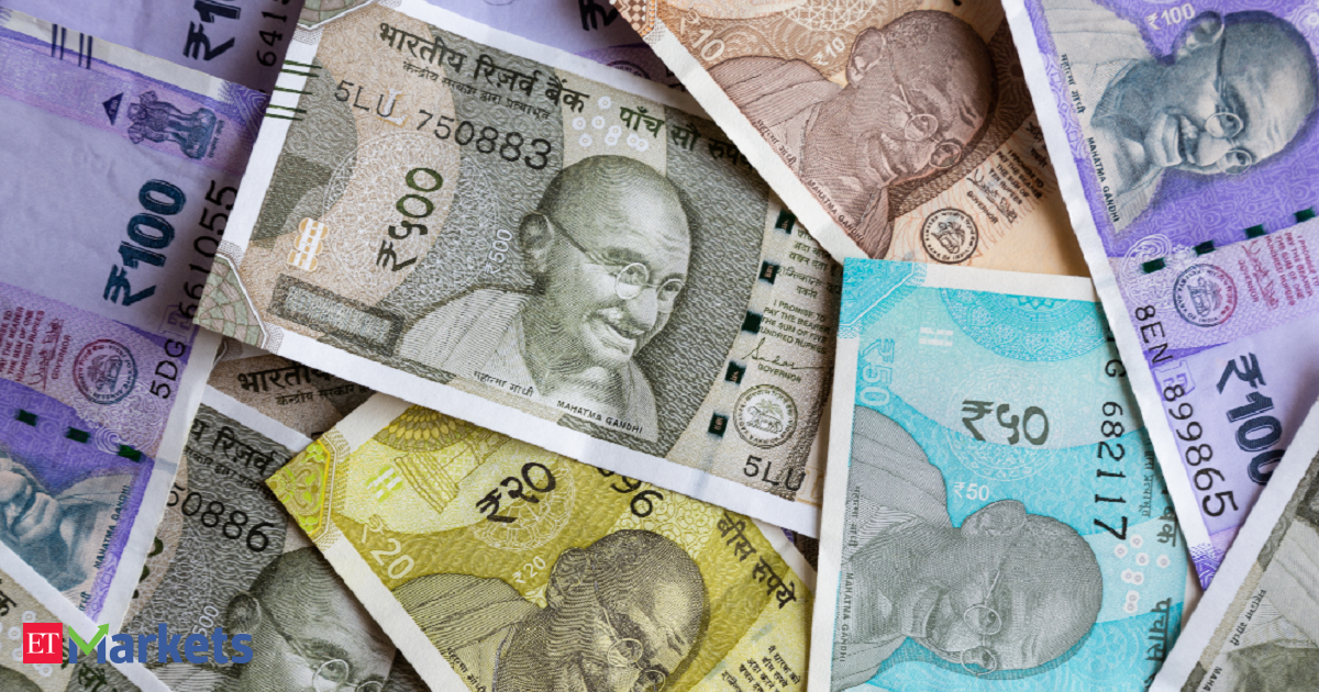 Rupee closes at record low of 84.0725 against US dollar on outflows, strong dollar index