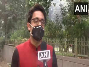 "Pollution has reached life-threatening levels": BJP slams Kejriwal over Delhi's deteriorating air quality