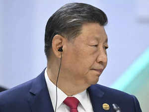 XI