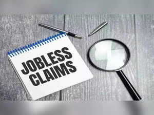 US weekly jobless claims unexpectedly fall