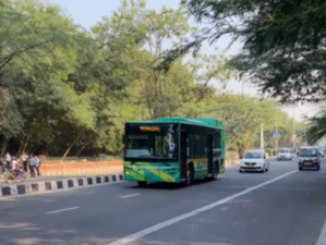 Delhi bus