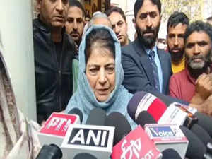 J-K: Mehbooba Mufti dissolves entire PDP structure; new leadership to be appointed after discussions with seniors