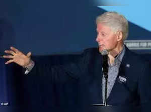 Bill Clinton makes another bizarre remark, calls Arizona Republican Senate candidate Kari Lake physically attractive and Kamala Harris extremely vulnerable