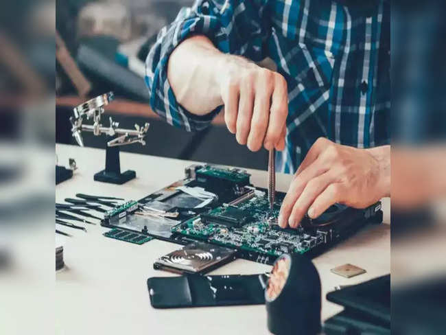 India to ease import rules for domestic IT hardware production