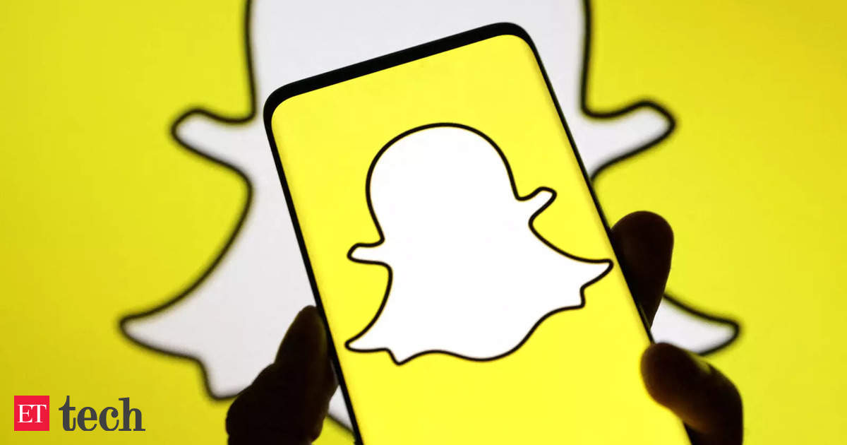 Snapchat beats revenue and user growth estimates, announces $500 million buyback