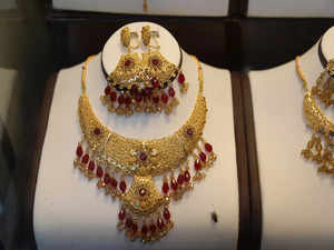 How does gold scheme at jewelers store work; Comparison of scheme of five jewelers