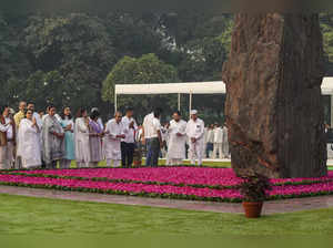 Congress leaders pay homage to former prime minister Indira Gandhi