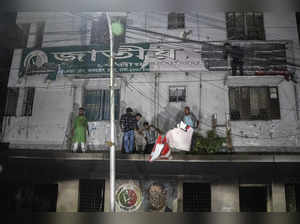 Attackers set fire to the headquarters of a Bangladesh party that backed ousted leader Sheikh Hasina