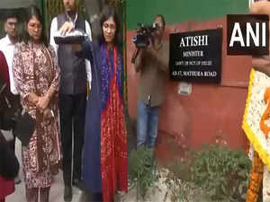 AAP MP Swati Maliwal throws polluted water outside Delhi CM's residence