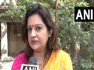 "No law and order in Maharashtra": Shiv Sena (UBT) leader Priyanka Chaturvedi