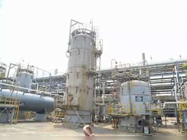 Buy Mangalore Refinery at Rs 165.5 