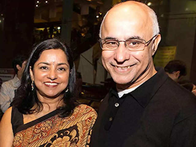 Sushmita & Subroto Bagchi (Rank 9)