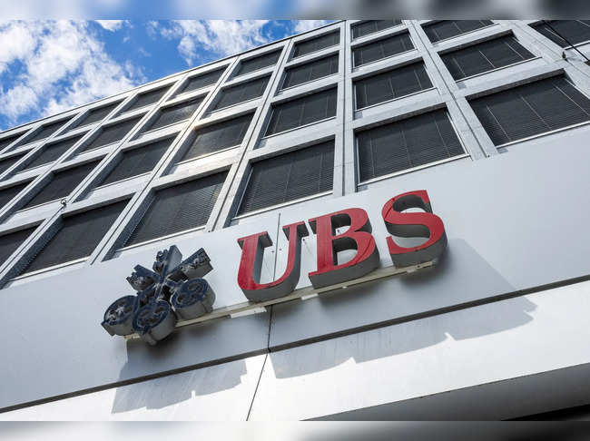 FILE PHOTO: A UBS logo is pictured on the branch of the Swiss bank in Lucerne