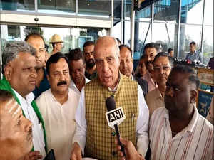 Waqf Row: JPC Chairman meets farmers in Karnataka, Congress lashes out