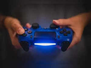 Can video games help relieve post-traumatic stress symptoms?