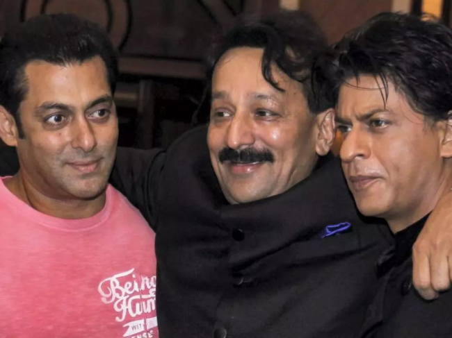 Salman Khan, ​Baba Siddique and Shah Rukh Khan