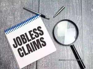 US weekly jobless claims fall; unemployment rolls shrink