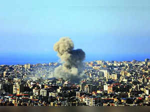 Israel Continues Beirut Strikes as UN Resolution Comes into Focus