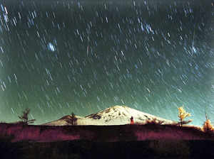 The Leonid Meteor Shower: How to See It Even with a Nearly Full Moon