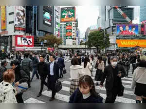 Japan govt eyes 30,000 yen cash handouts to stimulate economy