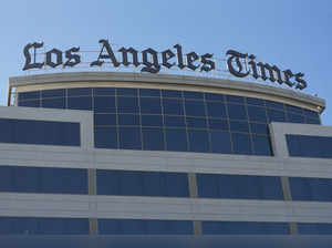 Newspaper non-endorsements at Washington Post, LA Times fit a trend, but their readers aren't happy