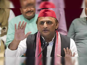 'Batenge toh katenge' negative slogan: Akhilesh Yadav