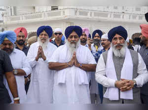 Amritsar: Shiromani Akali Dal chief Sukhbir Singh Badal offers prayers at Golden...