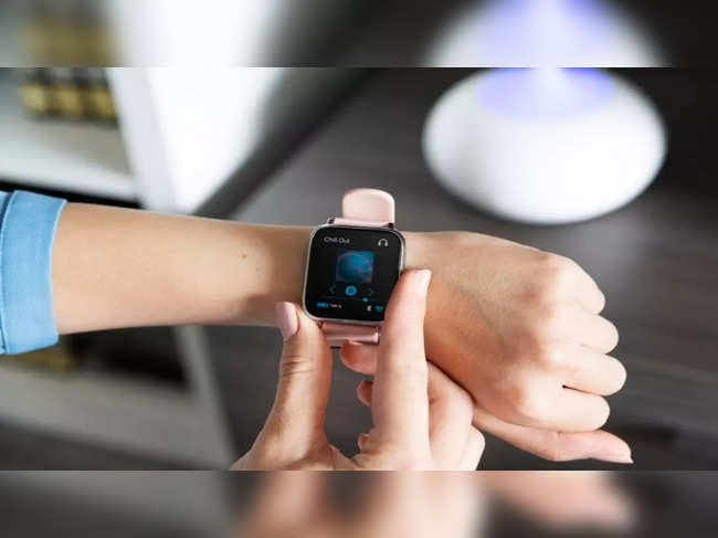 Wearables shipments down 21% on year in July-Sep: IDC