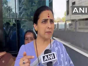 Attack on BJP MLA's sister in Maharashtra, Chitra Wagh lashes out at Congress